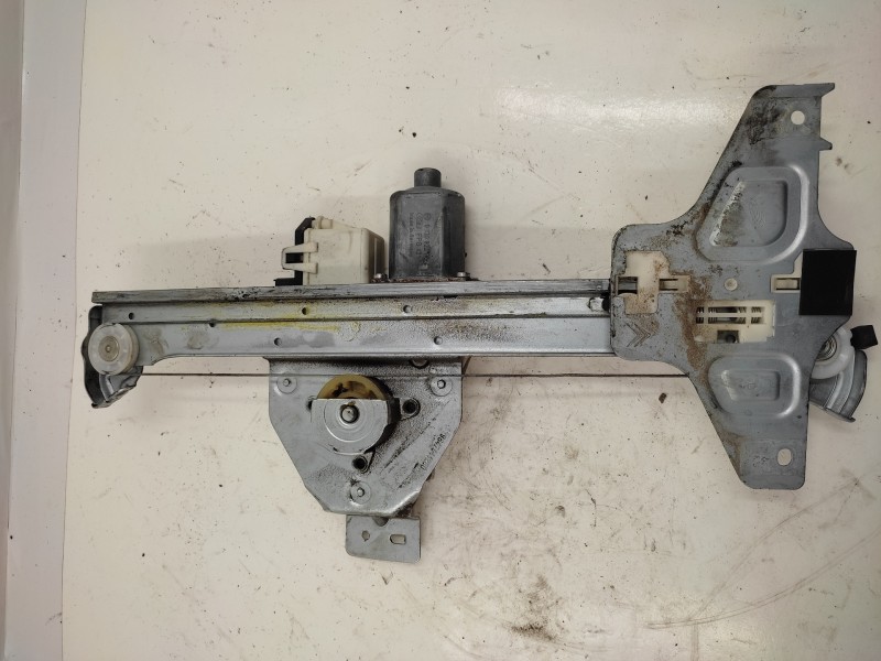 Elevalunas Trasero Derecho 0130822238  - Citroën C4 Berlina Collection 2