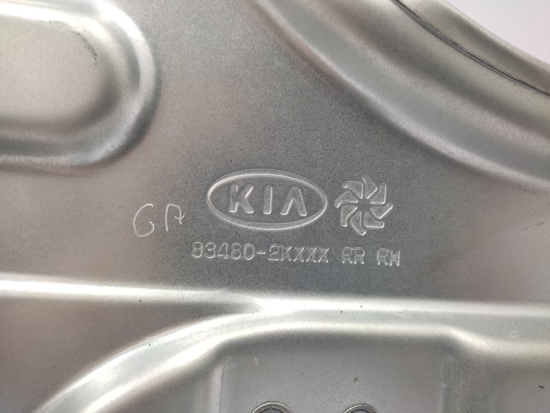 Elevalunas Trasero Derecho 834022k000  - Kia Soul 1.6 Crdi Cat 2
