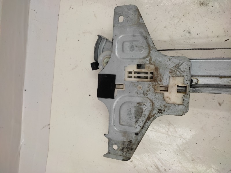 Elevalunas Trasero Derecho 0130822238  - Citroën C4 Berlina Collection 6