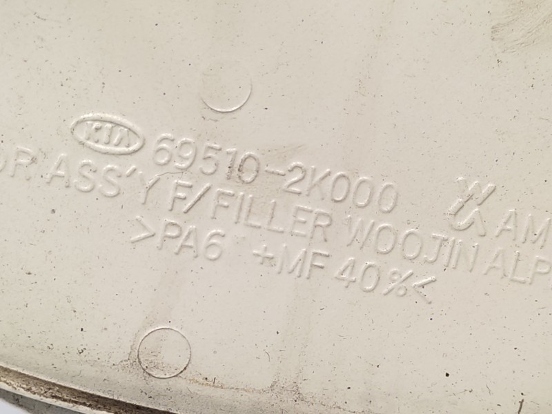 Tapa Exterior Combustible 695102k000  - Kia Soul 1.6 Crdi Cat 3