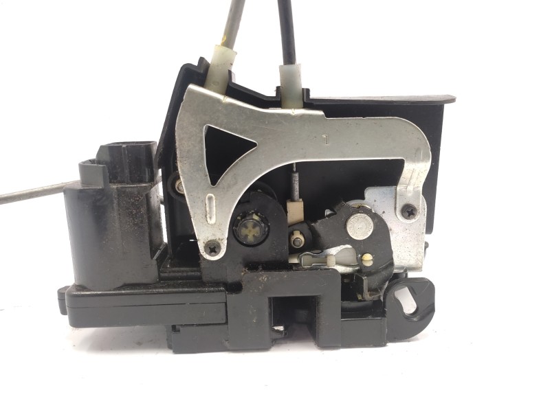 Cerradura Puerta Delantera Izquierda 7121021024  - Ssangyong Rodius Xdi 3