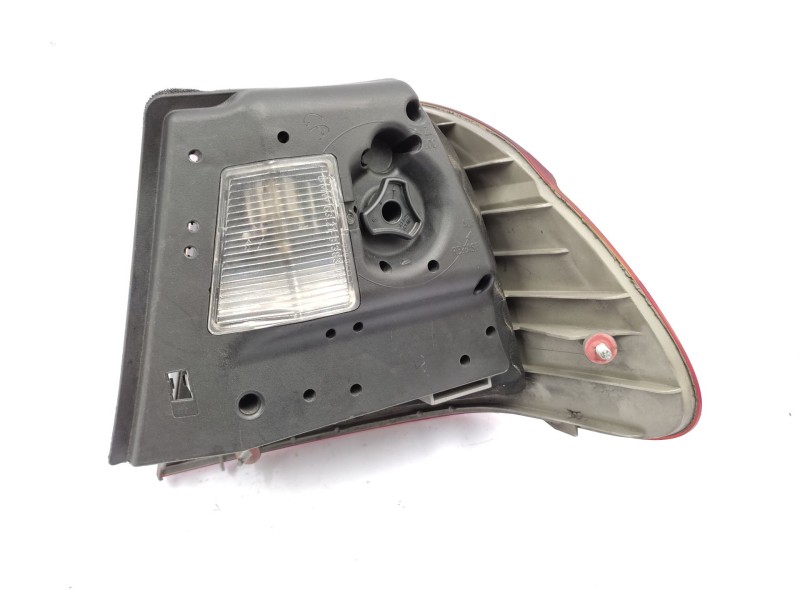 Recambio de piloto trasero izquierdo para bmw 3 (e46) 320 d referencia OEM IAM 6946533 63216946533 