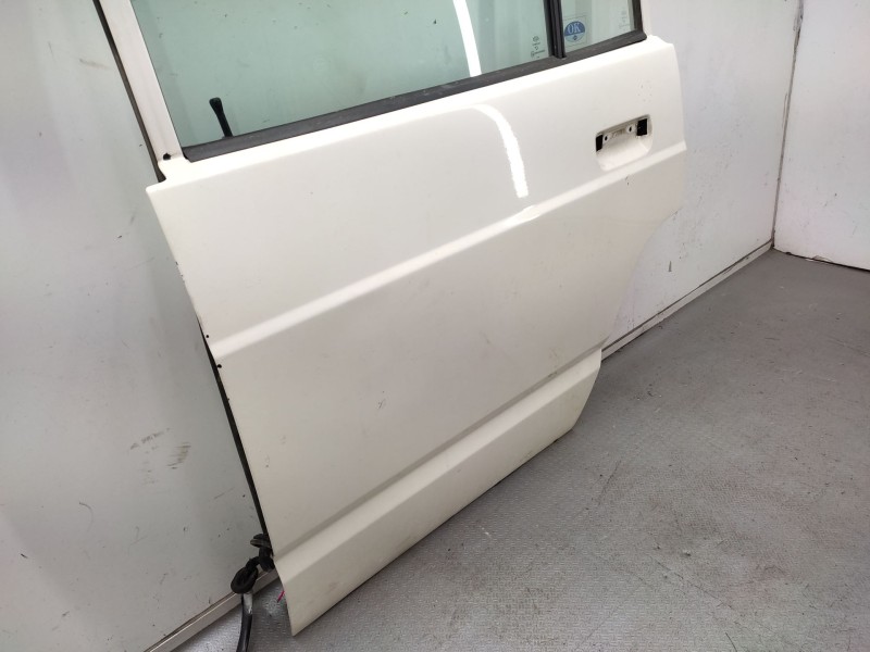 Puerta Trasera Izquierda  - Nissan Patrol (k/w260) 2.8 Diesel 3
