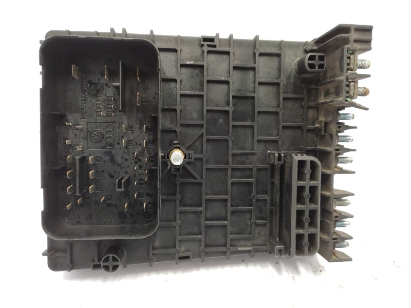 Caja Reles / Fusibles 3c0937125  - Volkswagen Passat Berlina (3c2) 2.0 Tdi 4