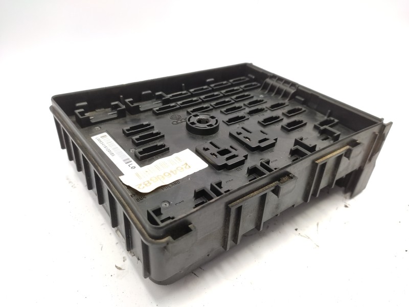 Caja Reles / Fusibles 3c0937125  - Volkswagen Passat Berlina (3c2) 2.0 Tdi 11
