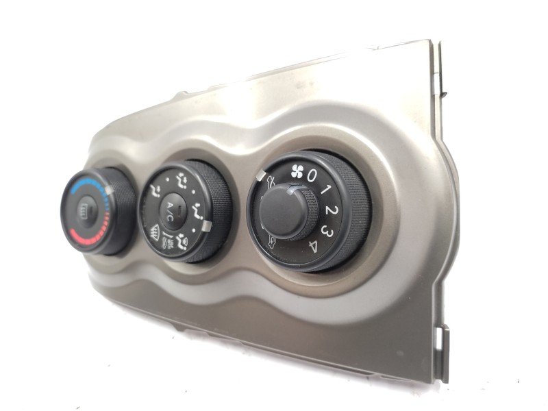 Mando Calefaccion / Aire Acondicionado 554060d190 559000d280b0  - Toyota Yaris 1.4 Turbodiesel Cat 7