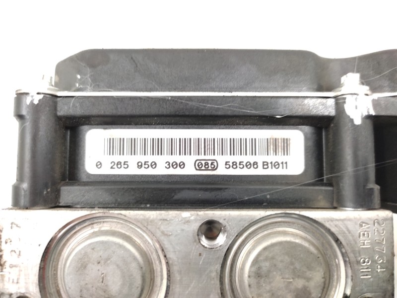 Abs 8200430798 0265234310 7701062137 - Renault Scenic Ii 1.9 Dci Diesel 2