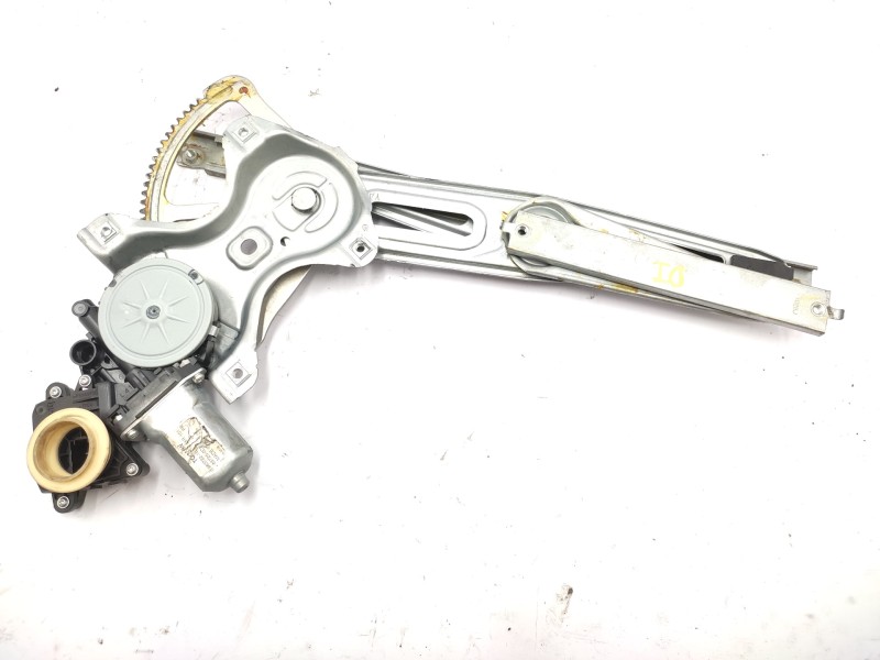 Elevalunas Delantero Izquierdo 698200d041 857020f010  - Toyota Yaris 1.4 Turbodiesel Cat 3