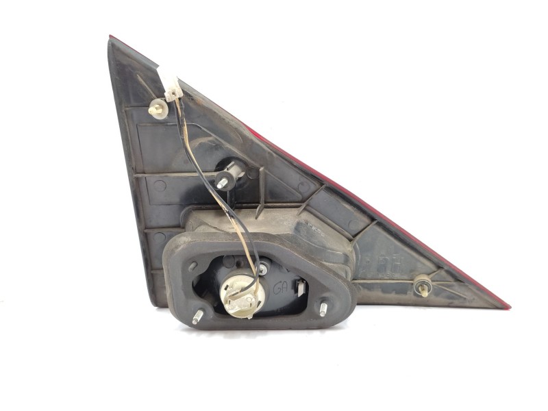 Piloto Trasero Derecho Interior 8360221211  - Ssangyong Rodius I 2.7 Xdi 2