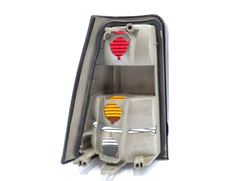 Piloto Trasero Derecho 90008408  - Opel Kadett E Gsi Berlina 2