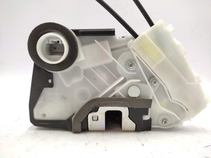 Cerradura Puerta Delantera Izquierda 690400d520  - Toyota Yaris 1.3 16v Cat 3