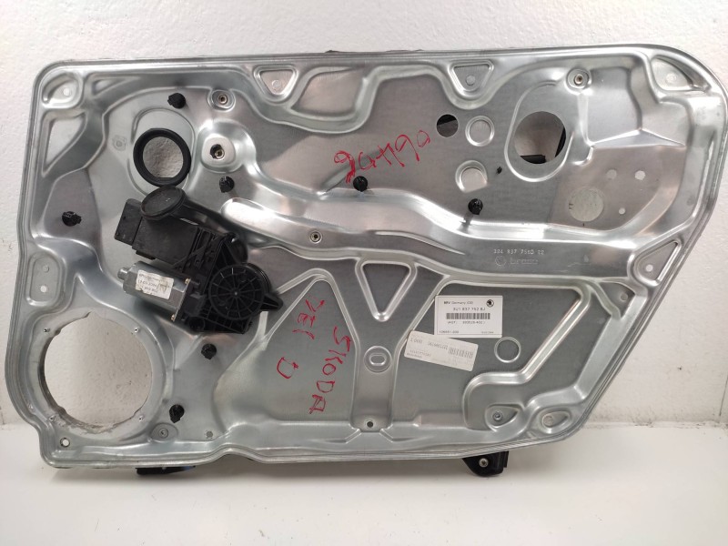 Recambio de elevalunas delantero derecho para skoda superb (3u4) 1.9 tdi referencia OEM IAM 3B4837756D12 3U1837752BJ BROSE