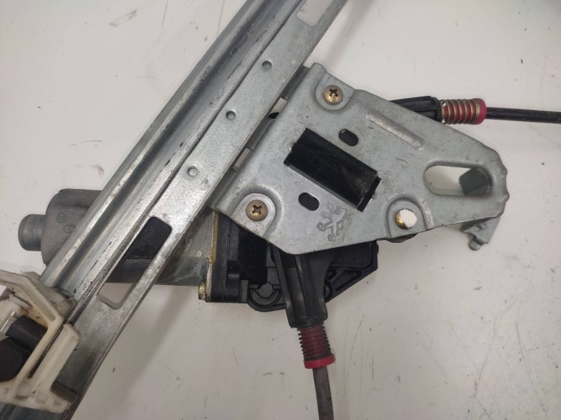 Elevalunas Delantero Izquierdo 9221e4  - Peugeot 206 Berlina 1.4 Hdi 8