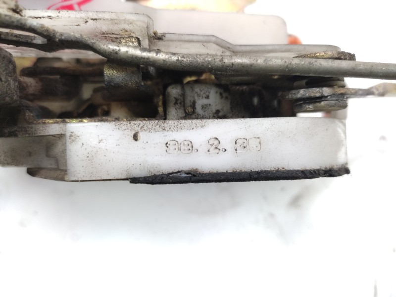 Cerradura Puerta Delantera Izquierda Mr384806  - Mitsubishi Space Wagon (n80/n90) 2,4 Glx 2