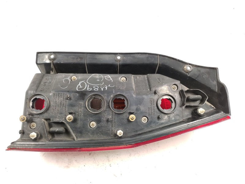 Piloto Trasero Izquierdo Mr465607 22087262  - Mitsubishi Space Wagon (n80/n90) 2,4 Glx 2