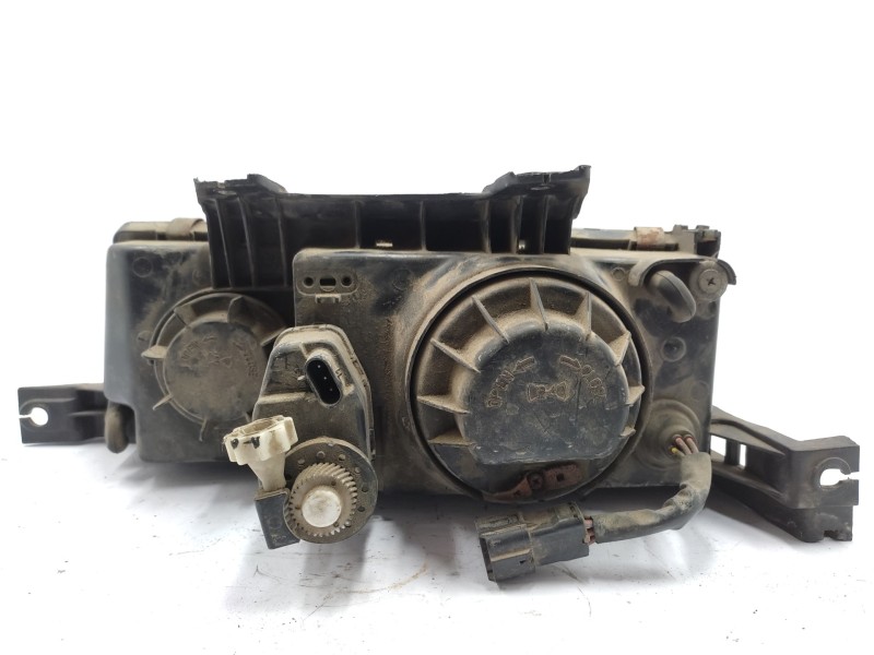 Faro Derecho 8310205300 8310205800  - Ssangyong Musso 2.9 Tdi Lux 2