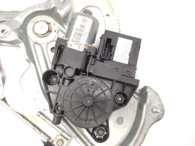 Elevalunas Trasero Derecho 827300005r 915947100 916836101  - Renault Scenic Iii 1.2 16v 4