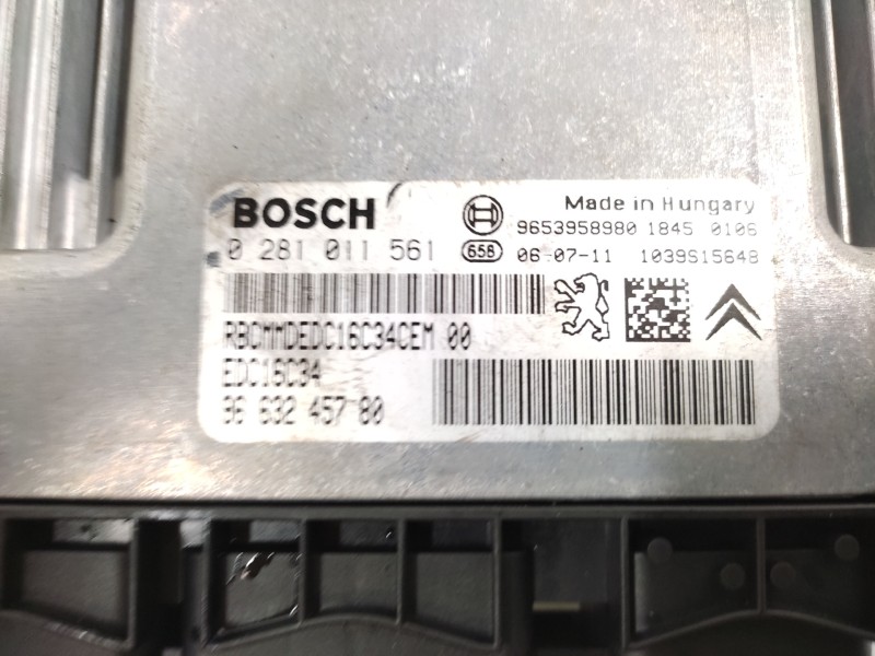 Centralita Motor Uce 9663245780 0281011561  - Citroën C5 Berlina Collection 4