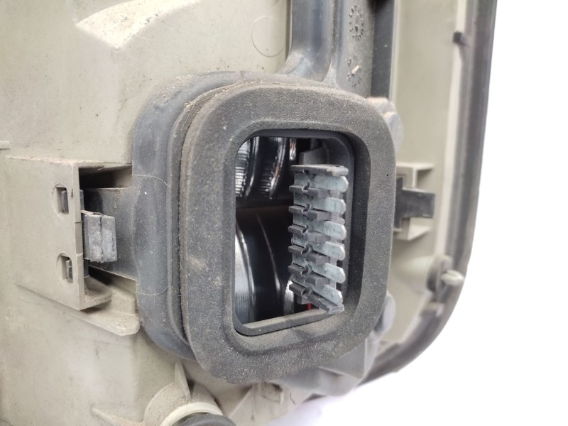 Piloto Trasero Izquierdo 6223027  - Opel Zafira A 2.0 Dti 3