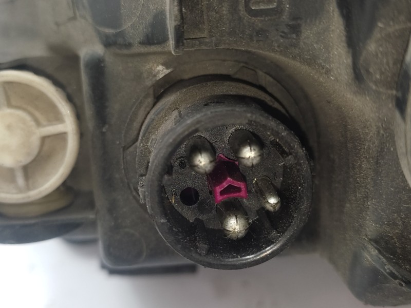 Faro Izquierdo 8d0941003a 67723131  - Audi A4 Avant (b5) 1.6 4