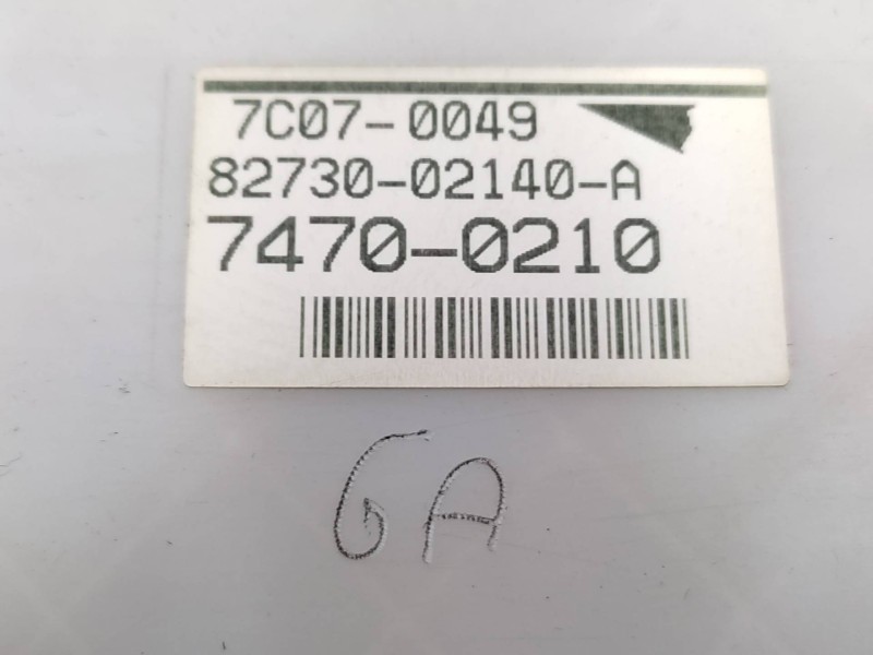 Caja Reles / Fusibles 8273002140 8274102050  - Toyota Auris 2.0 D-4d Cat 5