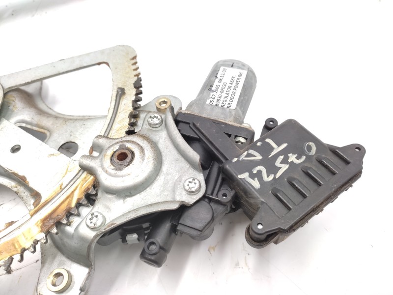 Recambio de elevalunas trasero derecho para toyota corolla verso (r1) 1.8 sol referencia OEM IAM 698300F 997249105 