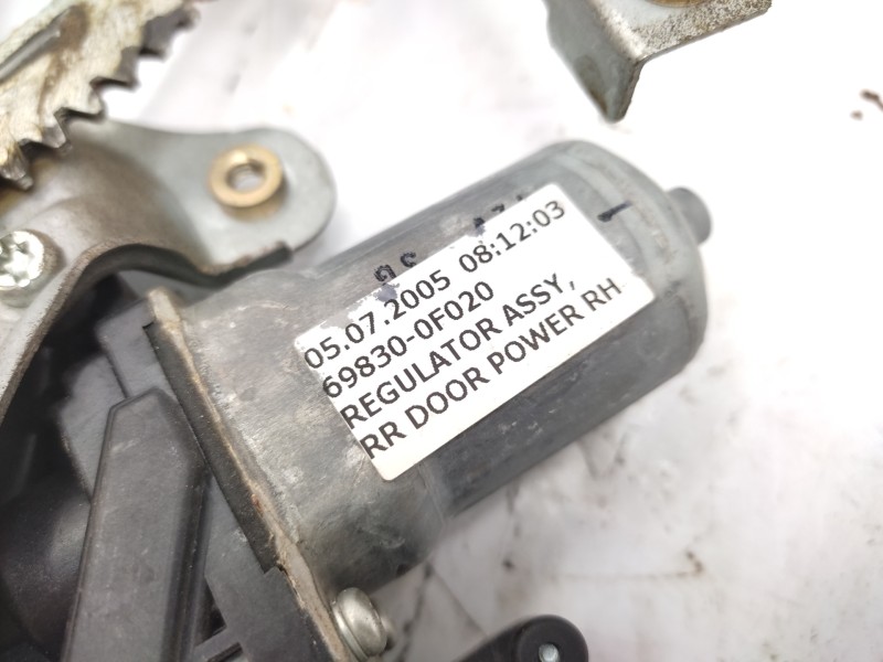 Recambio de elevalunas trasero derecho para toyota corolla verso (r1) 1.8 sol referencia OEM IAM 698300F 997249105 