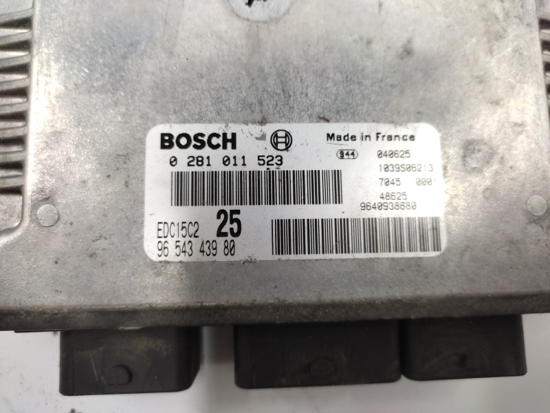 Centralita Motor Uce 9654343980 0281011523  - Citroën Xsara Berlina 2.0 Hdi 5