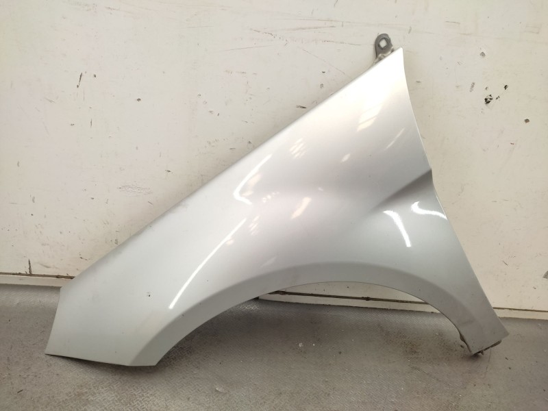 Recambio de aleta delantera izquierda para mercedes-benz clase b sports tourer (w245) b 180 cdi (245.207) referencia OEM IAM A16
