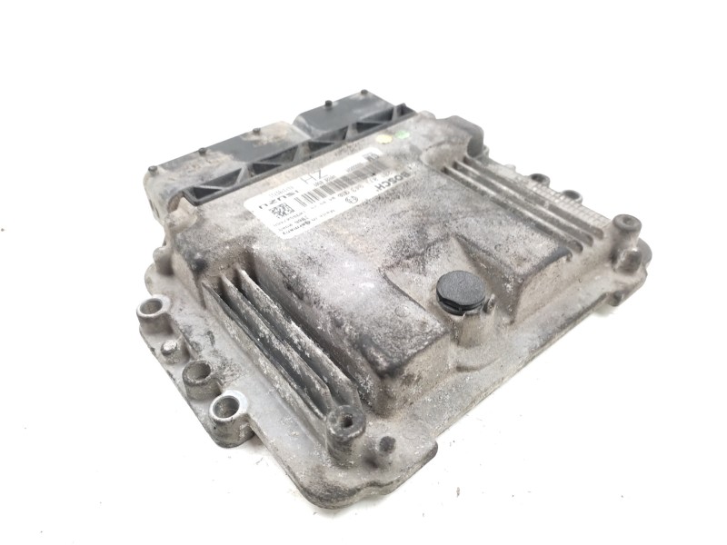 Centralita Motor Uce 55556829 0281011943  - Opel Astra H Berlina Elegance 2