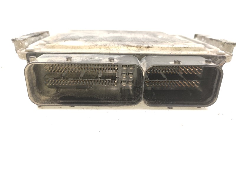 Centralita Motor Uce 55556829 0281011943  - Opel Astra H Berlina Elegance 3