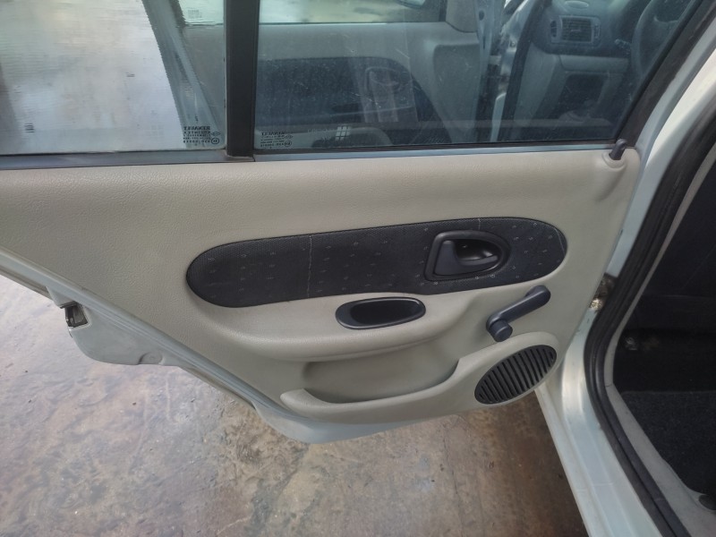 renault clio ii fase ii (b/cb0) del año 2004