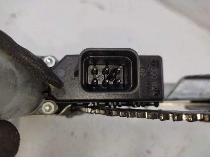 Elevalunas Delantero Derecho 93178696  - Opel Astra H Berlina Elegance 3