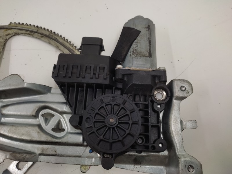 Elevalunas Delantero Derecho 93178696  - Opel Astra H Berlina Elegance 4