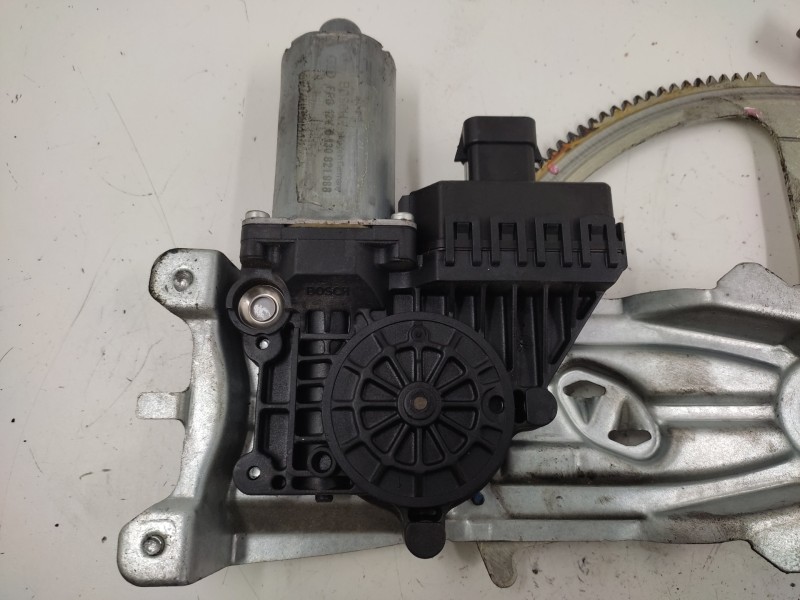 Elevalunas Delantero Izquierdo 93178695 0130821988 Bosch - Opel Astra H Berlina Elegance 2