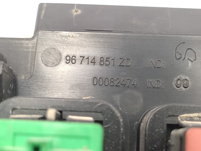 Mando Multifuncion 96714851zd 8231sv 64 - Citroën C4 Lim. Sport 5