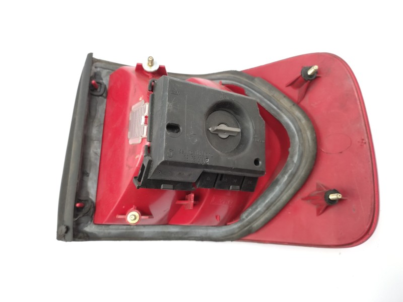 Piloto Trasero Izquierdo 296321  - Audi 80 (82/83/84) 1.3 3