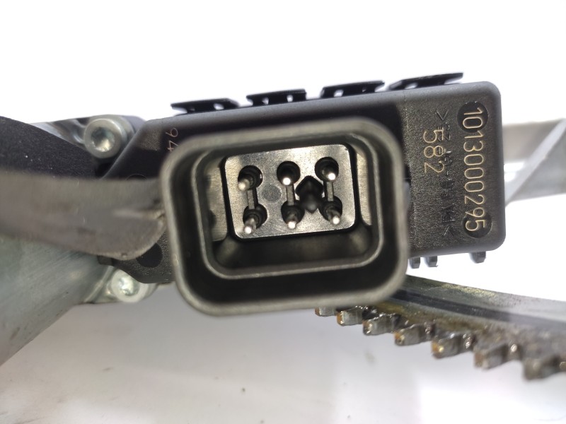 Elevalunas Delantero Derecho 93178696  - Opel Astra H Caravan Cosmo 3