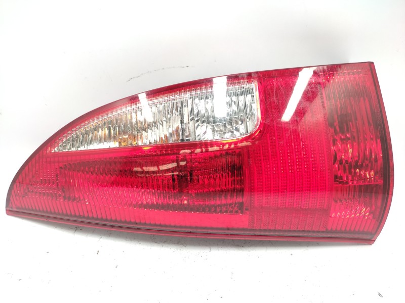 Recambio de piloto trasero izquierdo para mazda premacy (cp) touring (85kw) referencia OEM IAM CB0251160A  