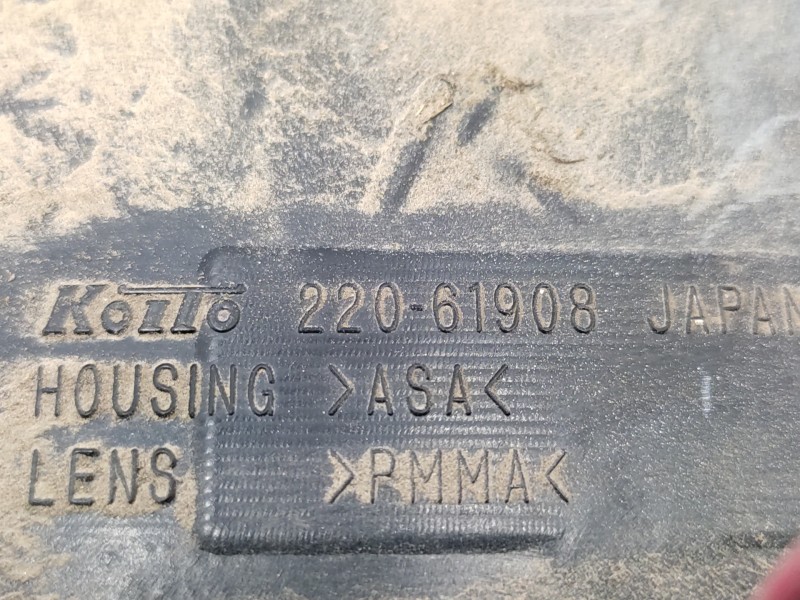Piloto Trasero Izquierdo Cb0251160a  - Mazda Premacy (cp) Touring (85kw) 2