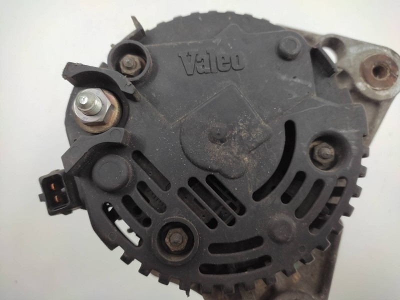 Alternador 037903023q 2541819b Valeo - Volkswagen Polo Berlina (6n1) Básico 4