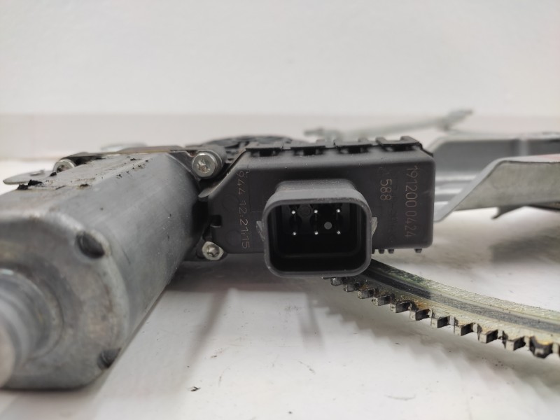 Elevalunas Delantero Derecho 13132435 0130821455  - Opel Zafira B 1.9 Cdti 2