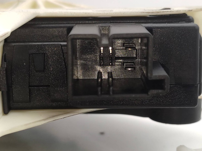 Elevalunas Trasero Izquierdo 8k0839461  - Audi A4 Ber. (b8) 2.0 16v Tdi 2