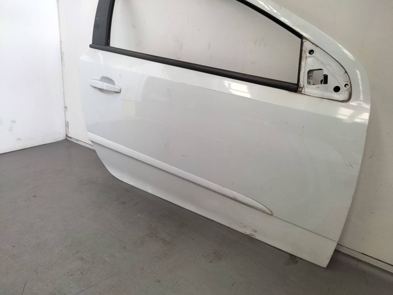Puerta Delantera Derecha 13168044  - Opel Astra H Ber. Sport 2