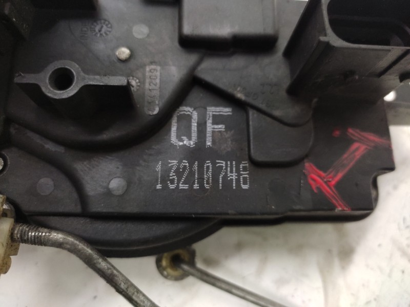 Recambio de cerradura puerta delantera izquierda para opel zafira b cosmo referencia OEM IAM 13210748  