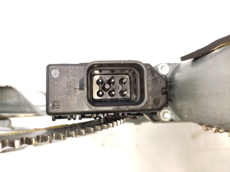Elevalunas Delantero Izquierdo 13132434 93184842  - Opel Zafira B Cosmo 3