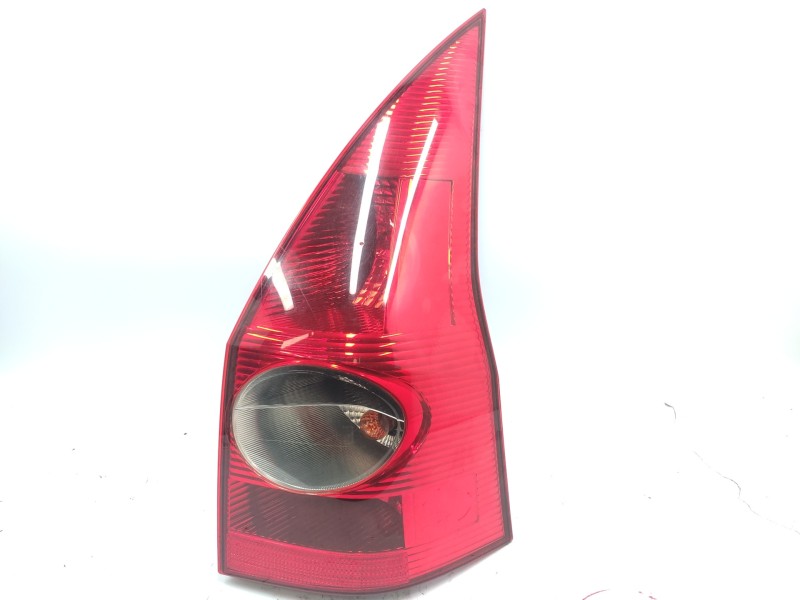 Recambio de piloto trasero derecho para renault megane ii familiar 1.6 16v referencia OEM IAM 8200142683 2VP96489202 