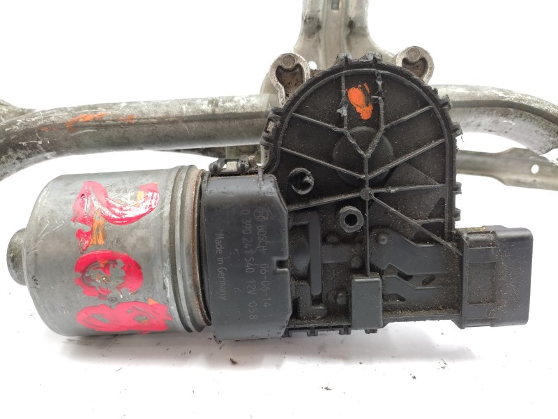 Motor Limpia Delantero 0390241540  - Peugeot 208 Allure 5