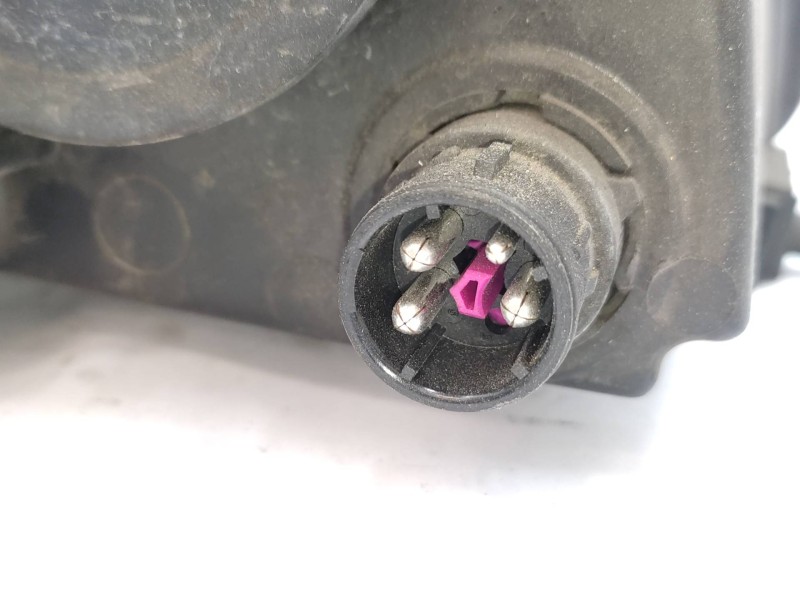Recambio de faro izquierdo para volkswagen passat berlina (3b2) trendline referencia OEM IAM   