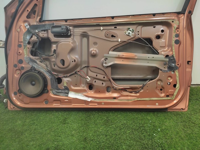 Puerta Delantera Derecha 801005m430  - Nissan Almera (n16/e) Ambience 5